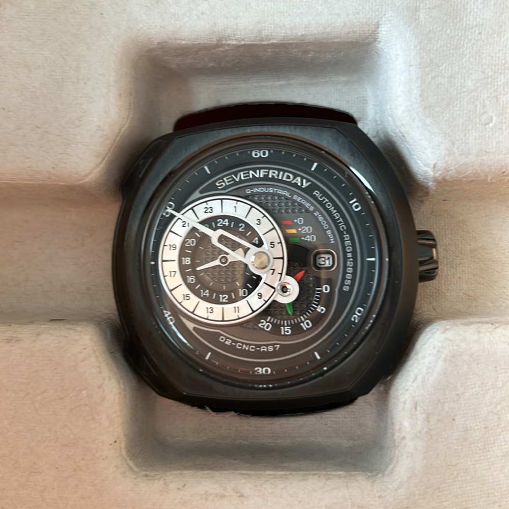 Brand new! Original Box and papers. Seven Friday automatic movement watch. - Picture 11 of 15